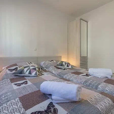 아파트 Rosemary Ražanj