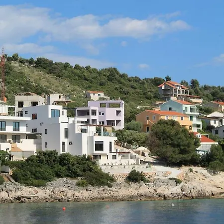 Rosemary Apartment Razanj
